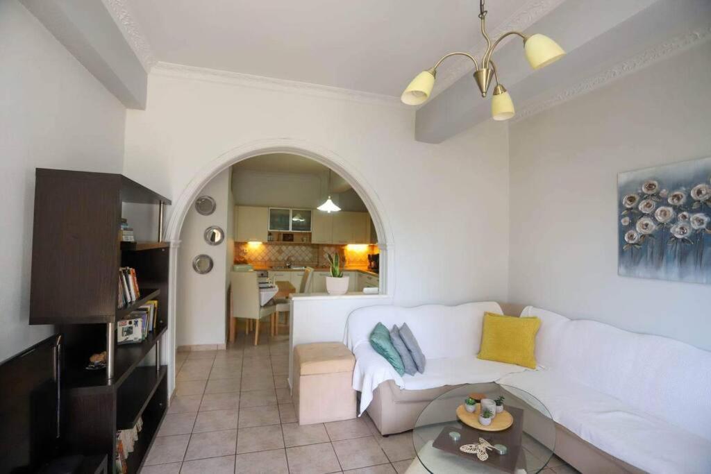 “Katerina'S Guest House” Kato Garouna Exterior foto
